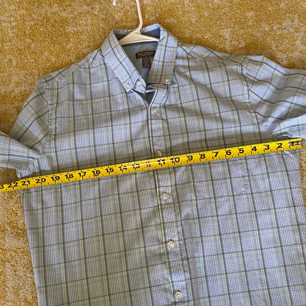 Van Heusen Never Tuck Men’s Med Runs Small Lt Blue Plaid Button Down Shirt - Picture 10 of 14